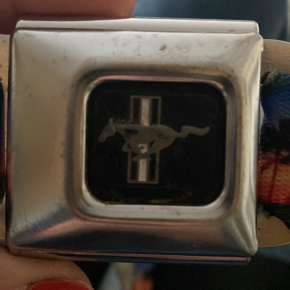 Ford Mustang seatbelt buckle belt - Picture 9 of 9
